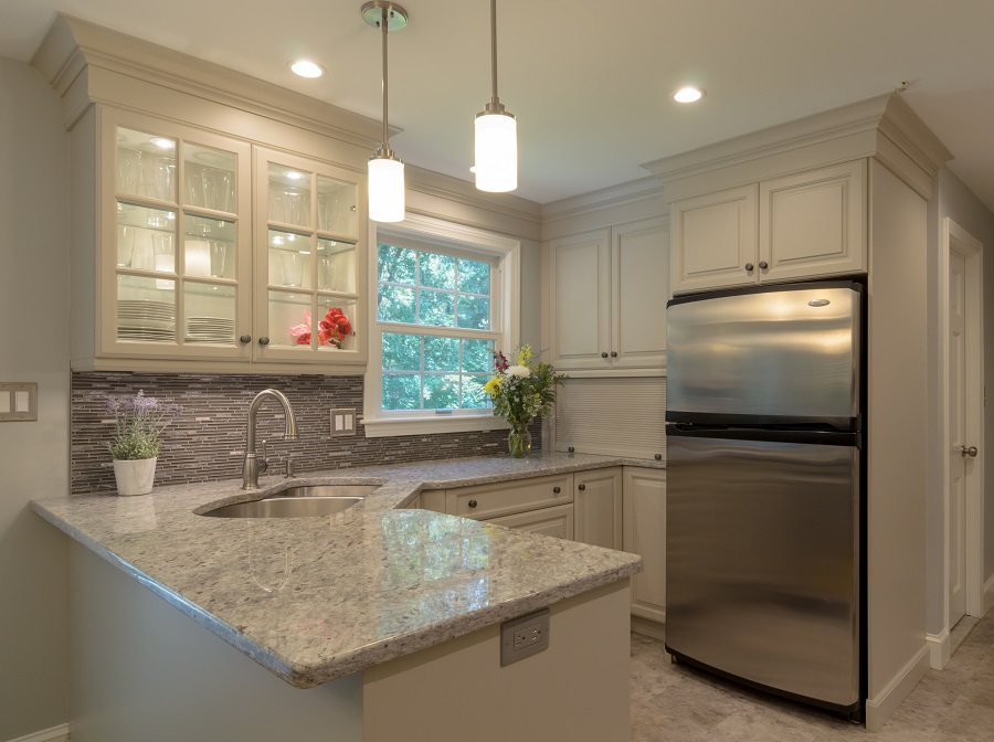 18+ Small Kitchen With White Cabinets PNG