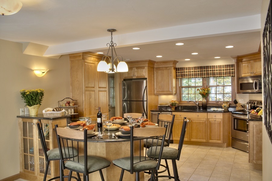 Country kitchens  blend perfectly with modern elements.