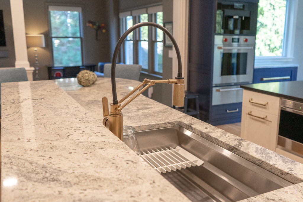 A brand new sink makes washing dishes a breeze.